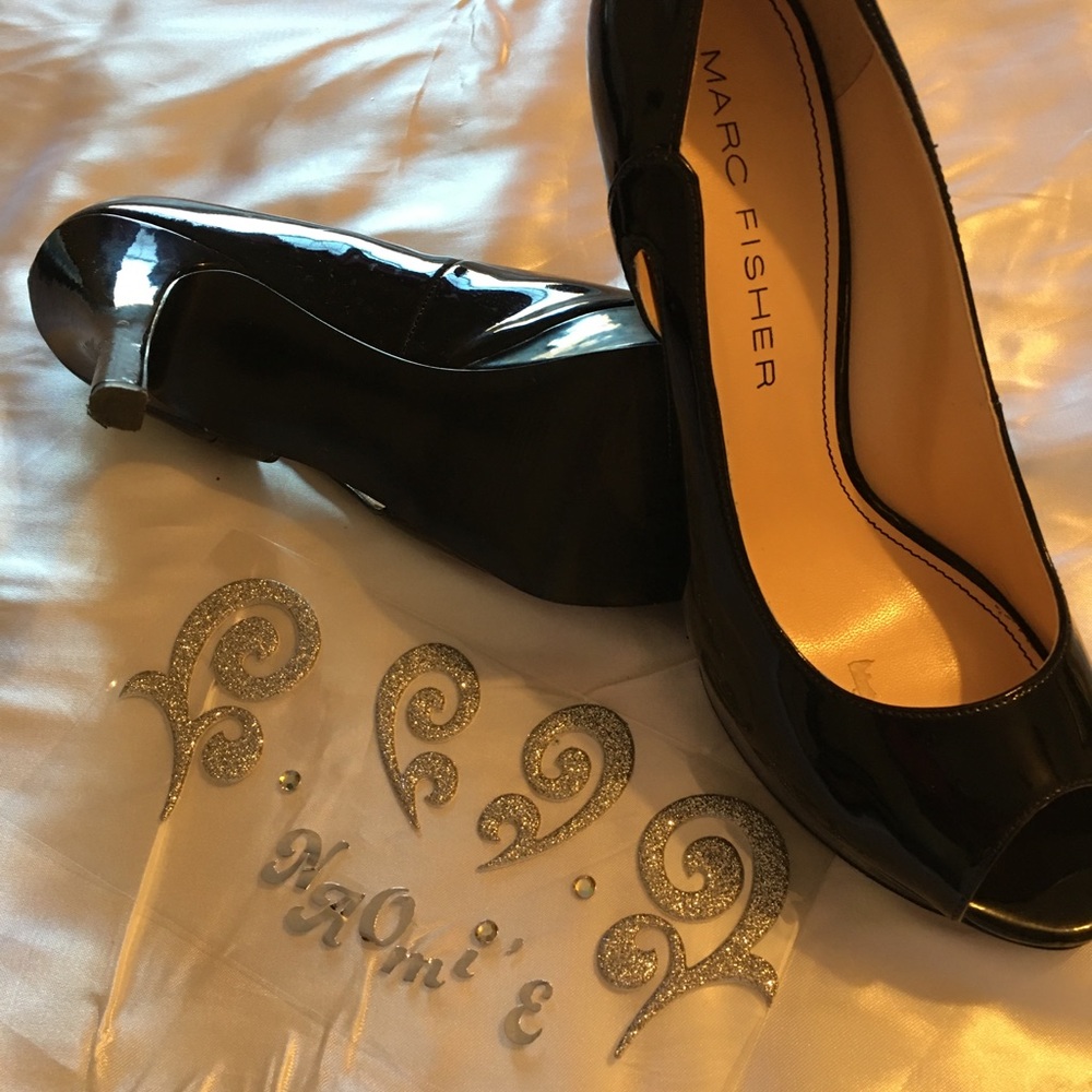 Heels - Picture 2 of 5